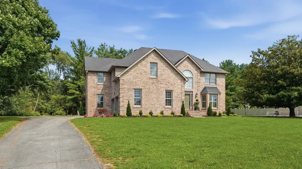 108 Kings Place Tullahoma TN 37388