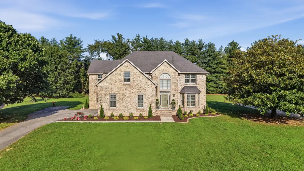 108 Kings Place Tullahoma TN 37388