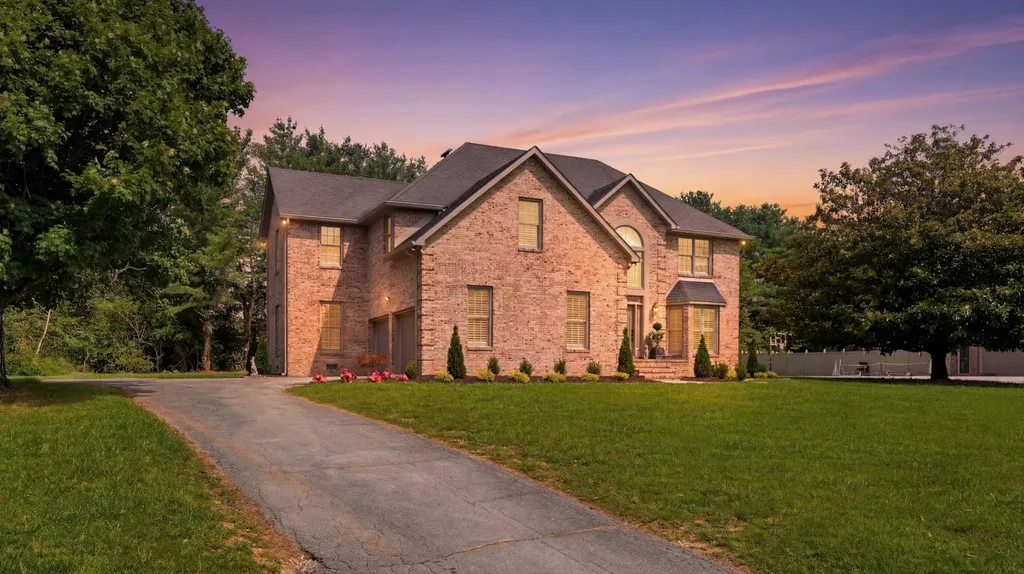 108 Kings Place Tullahoma TN 37388
