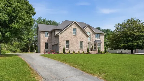 108 Kings Place Tullahoma TN 37388