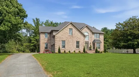 108 Kings Place Tullahoma TN 37388