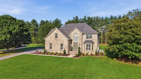 108 Kings Place Tullahoma TN 37388