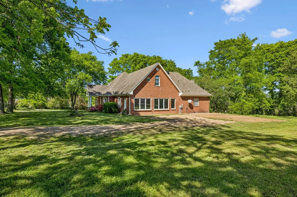 1019 Hilton Lane Castalian Springs TN 37031