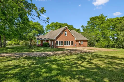1019 Hilton Lane Castalian Springs TN 37031