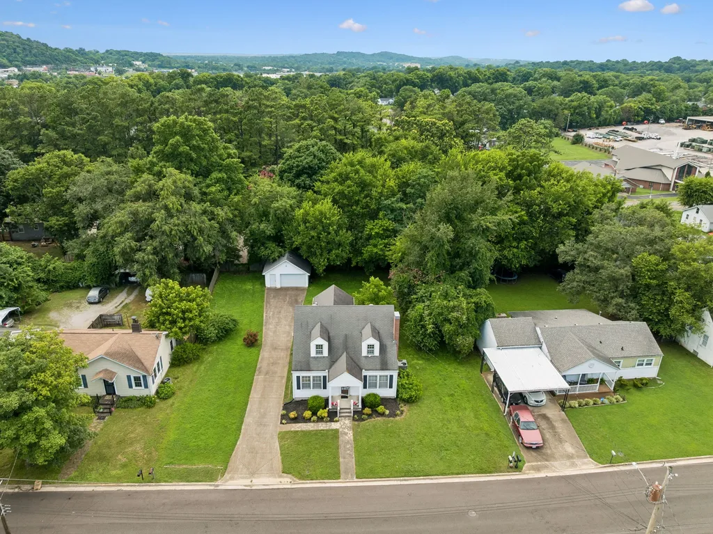 2116 Denham Avenue Columbia TN 38401