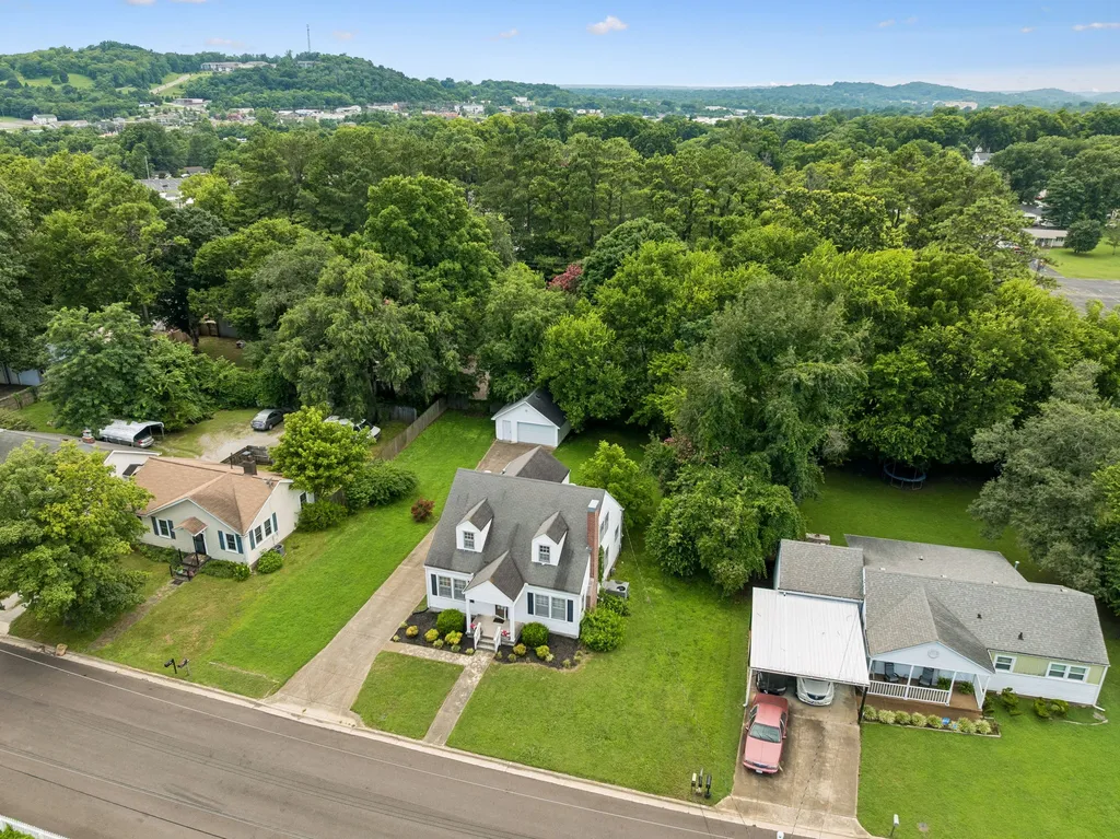 2116 Denham Avenue Columbia TN 38401