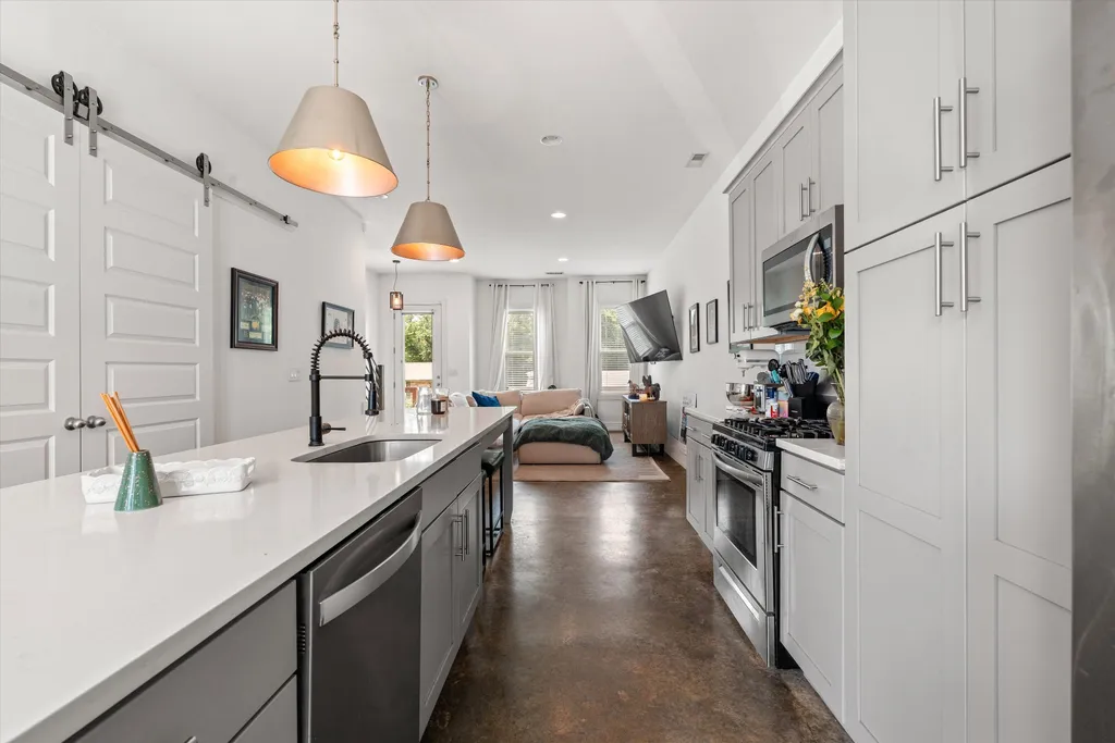 672 James Avenue Nashville TN 37209