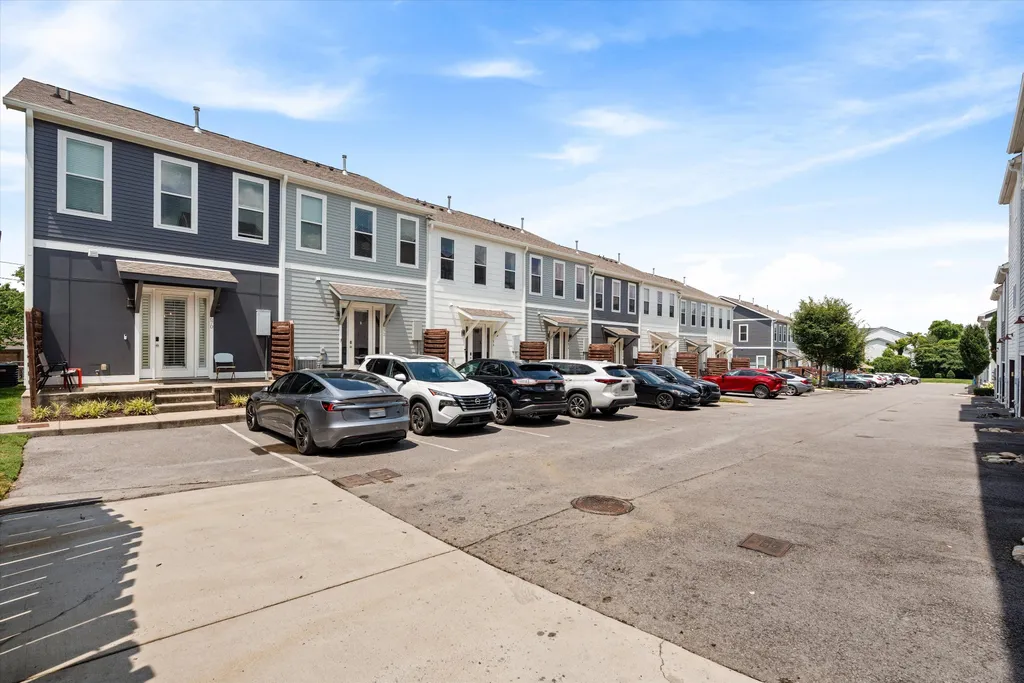 672 James Avenue Nashville TN 37209