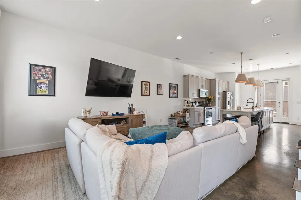 672 James Avenue Nashville TN 37209