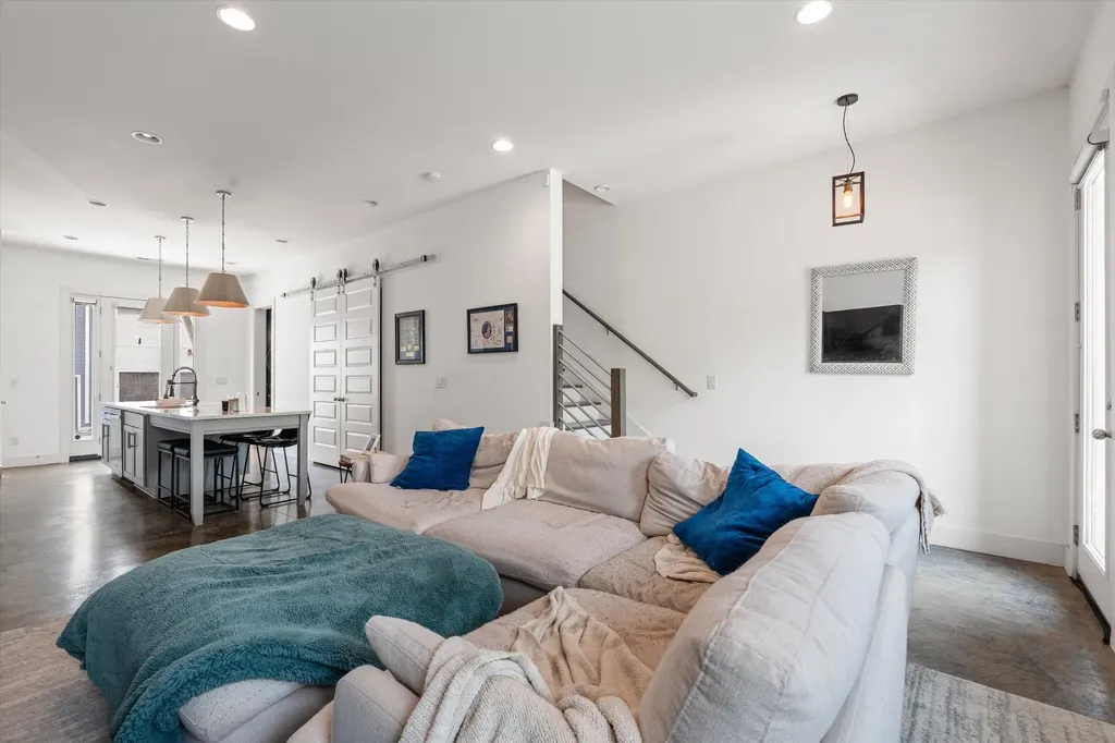 672 James Avenue Nashville TN 37209