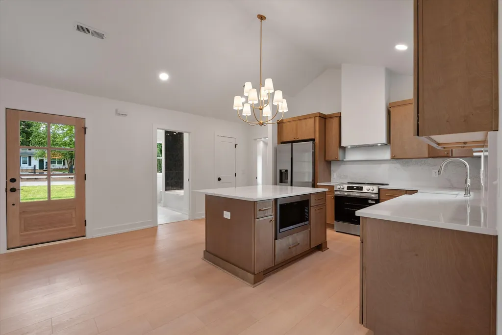 2881 Lyncrest Drive Nashville TN 37214