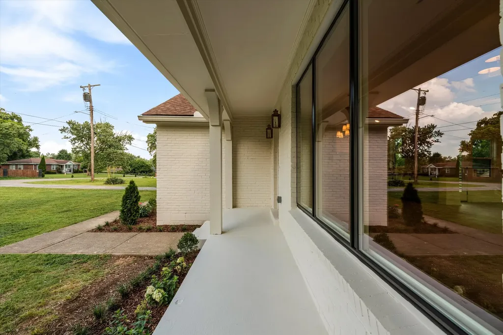 2881 Lyncrest Drive Nashville TN 37214
