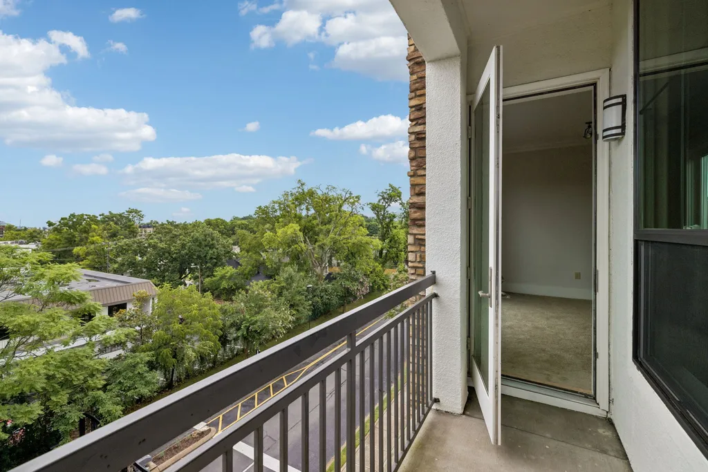2600 Hillsboro Pike Nashville TN 37212
