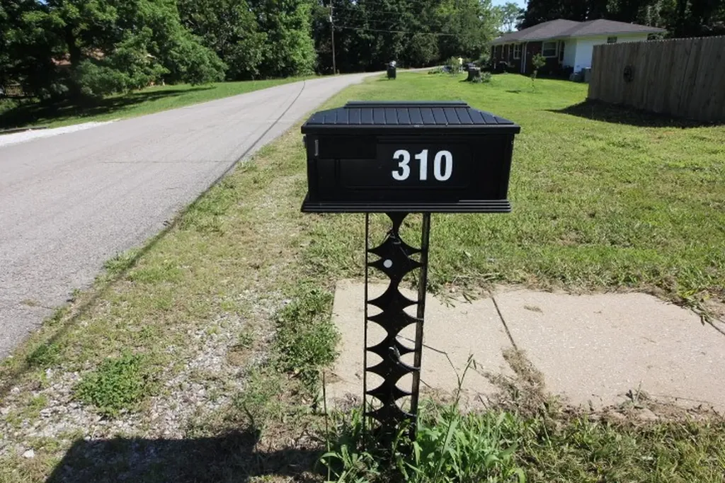 310 Dogwood Drive Erin TN 37061