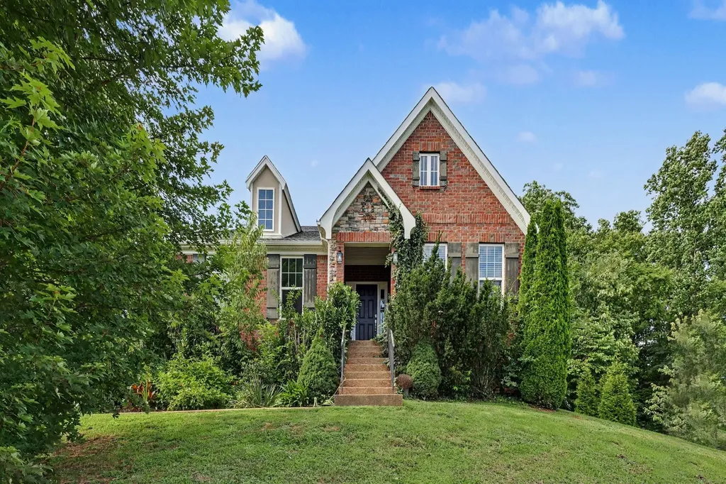 7204 Affirmed Court Fairview TN 37062