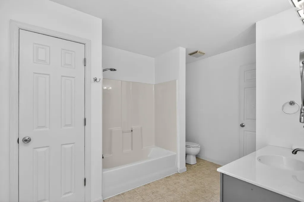 3008 Lakeshore Drive Old Hickory TN 37138