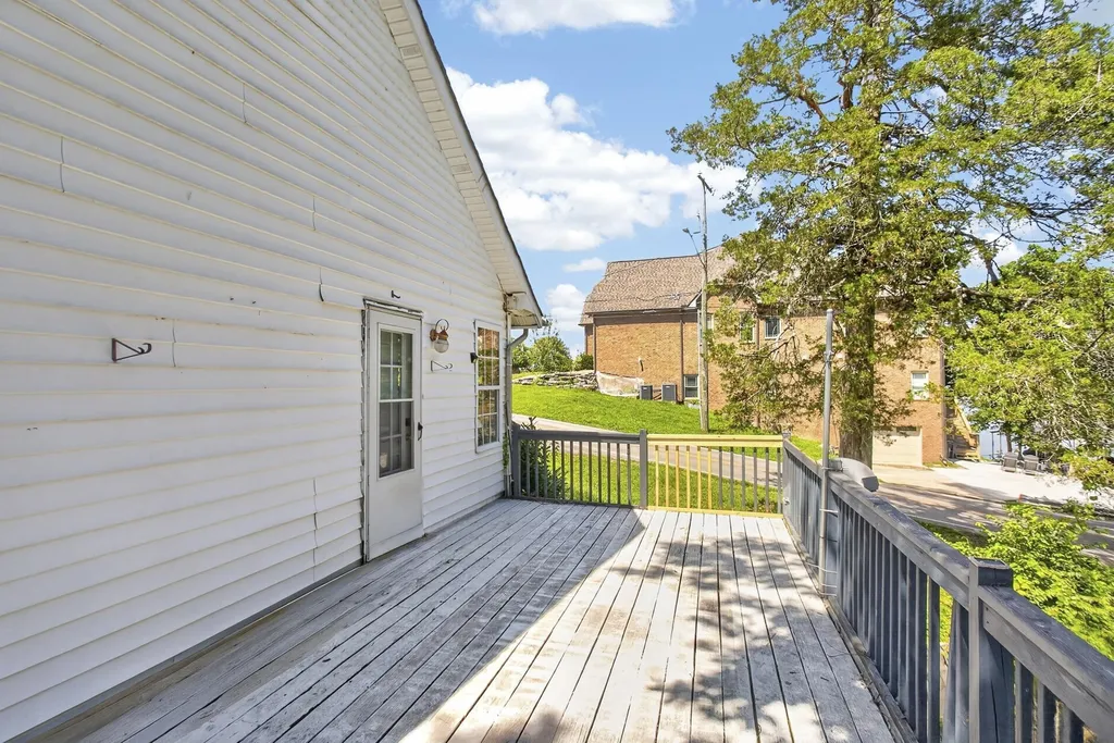 3008 Lakeshore Drive Old Hickory TN 37138