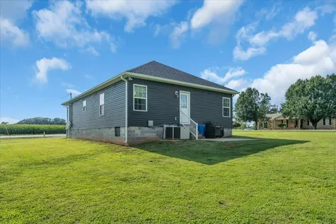 3366 Oak Grove Road Decherd TN 37324