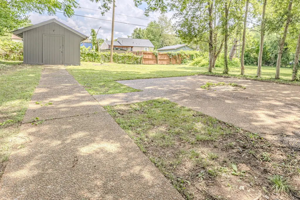 916 Goodbar Drive Nashville TN 37217