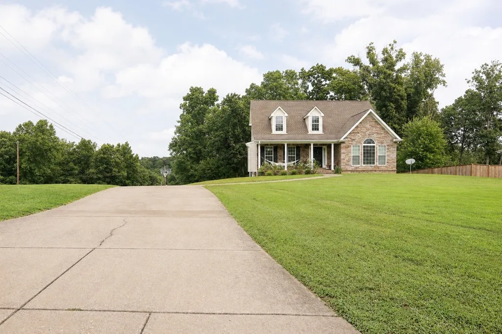 101 Brook Hollow Court Bon Aqua TN 37025