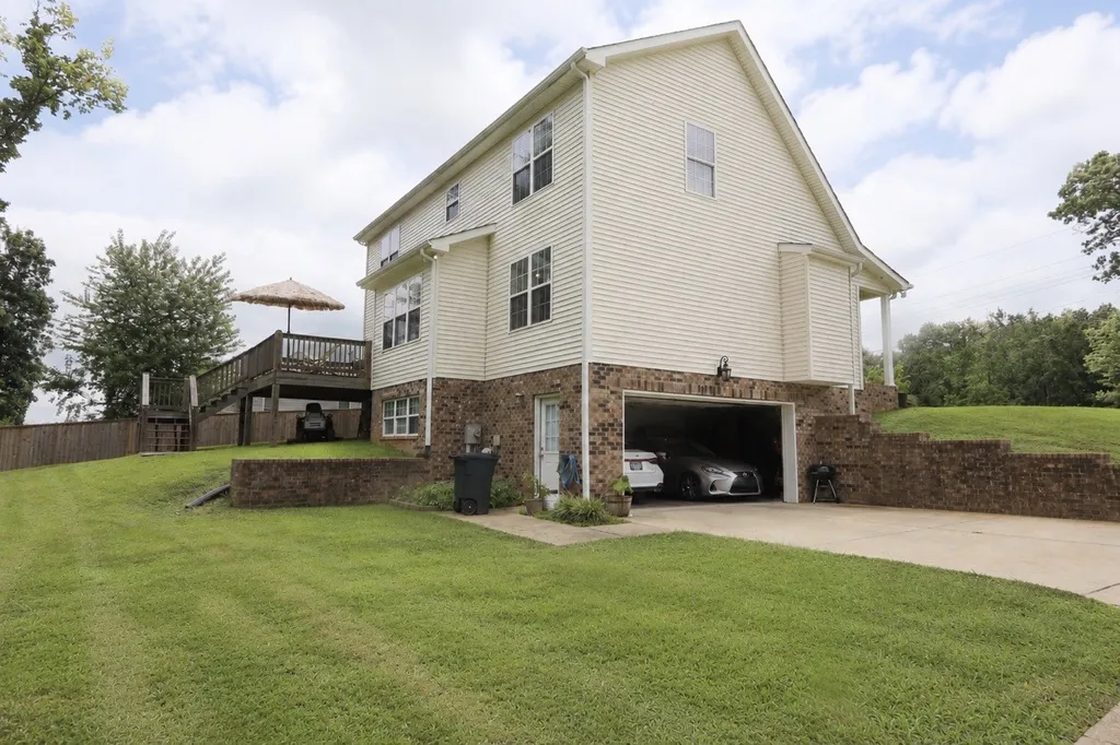 101 Brook Hollow Court Bon Aqua TN 37025
