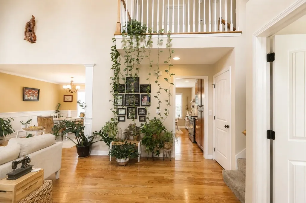 101 Brook Hollow Court Bon Aqua TN 37025