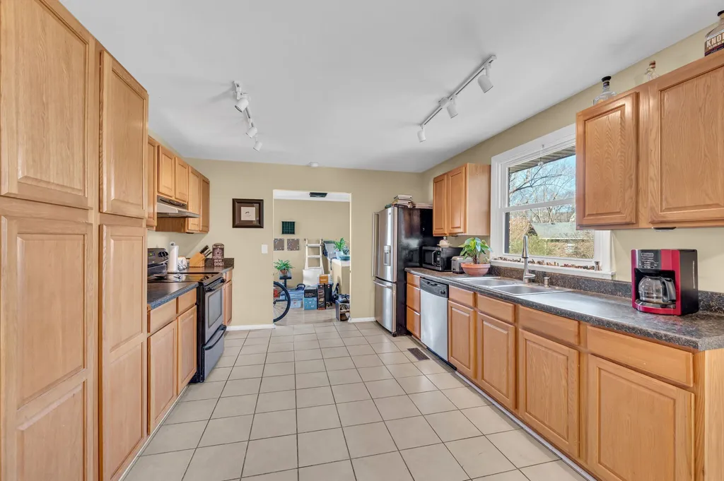 5122 Edmondson Pike Nashville TN 37211