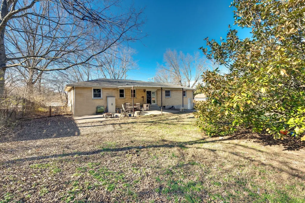 5122 Edmondson Pike Nashville TN 37211