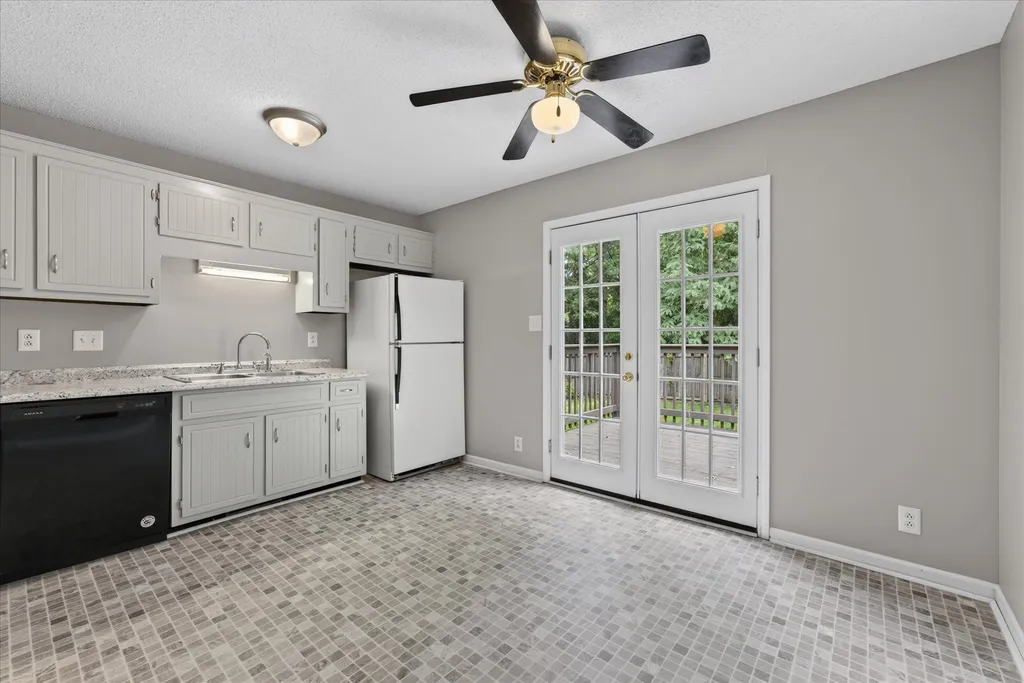 2831 Teakwood Drive Clarksville TN 37040