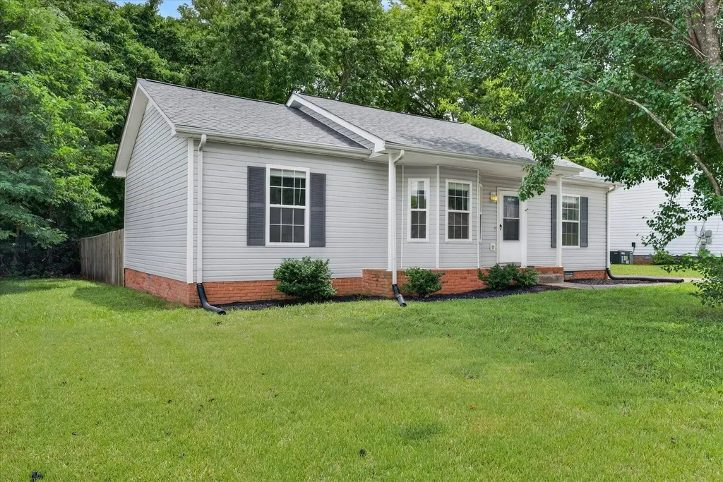 2831 Teakwood Drive Clarksville TN 37040