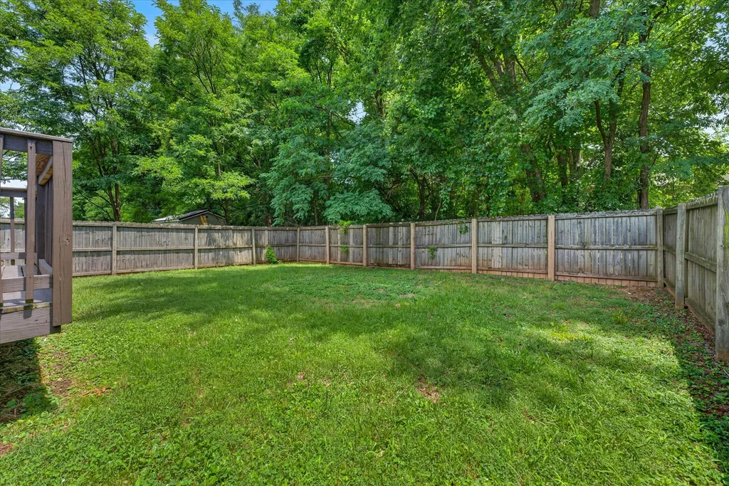 2831 Teakwood Drive Clarksville TN 37040
