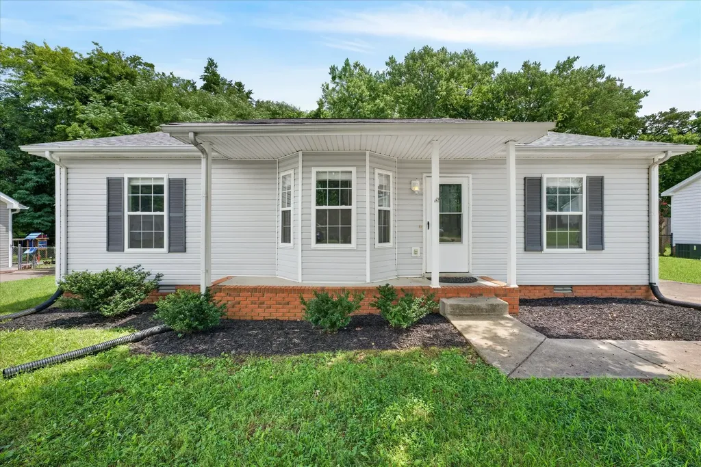 2831 Teakwood Drive Clarksville TN 37040