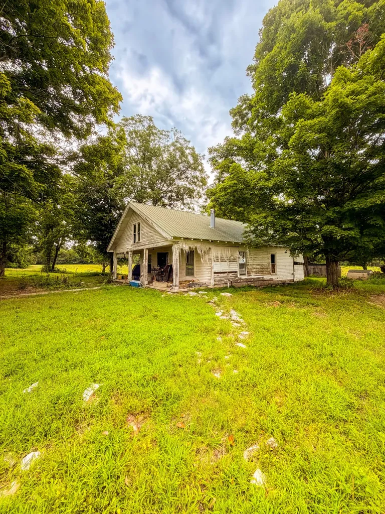 520 Ferrell Road Smithville TN 37166