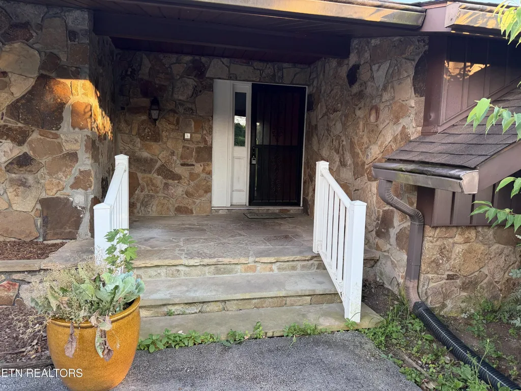 820 Highway 68 Crossville TN 38555