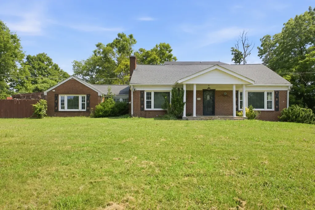 729 Greymont Drive Nashville TN 37217