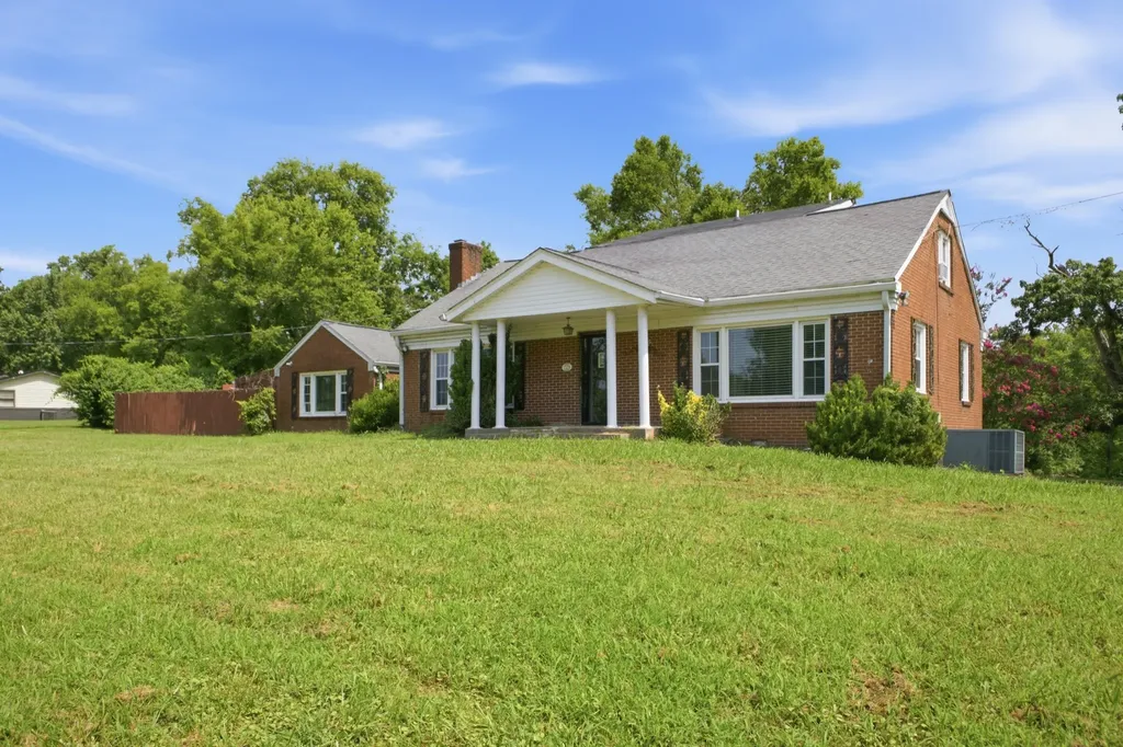 729 Greymont Drive Nashville TN 37217