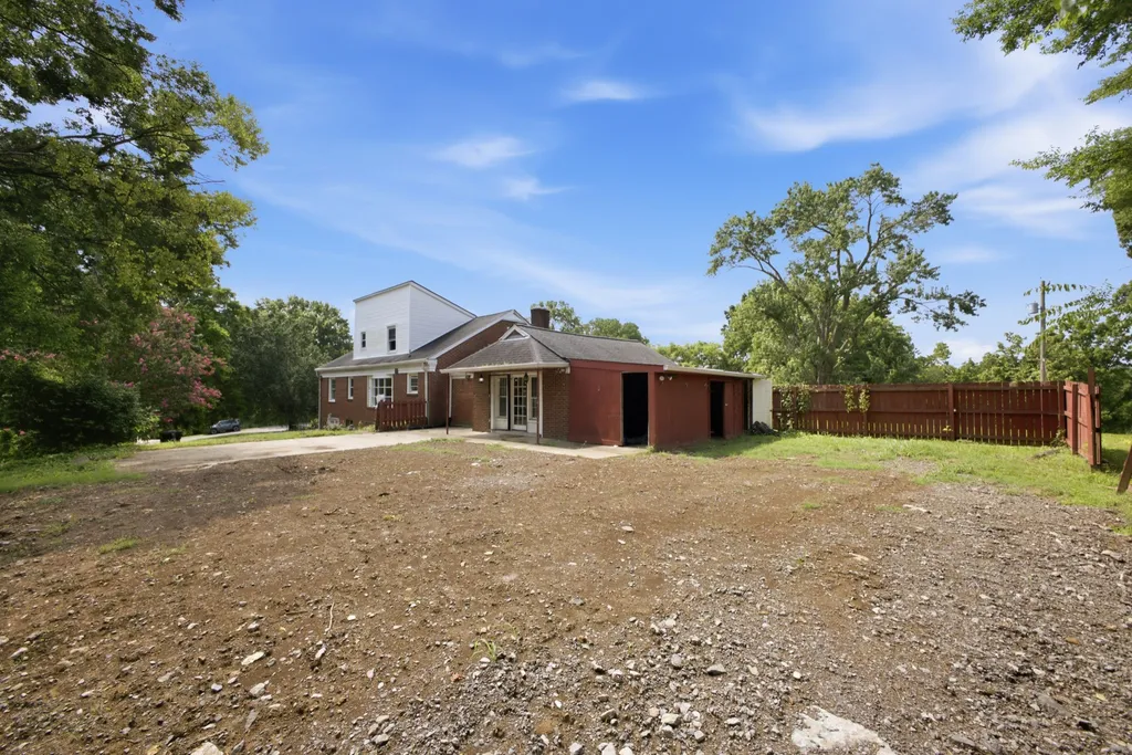 729 Greymont Drive Nashville TN 37217