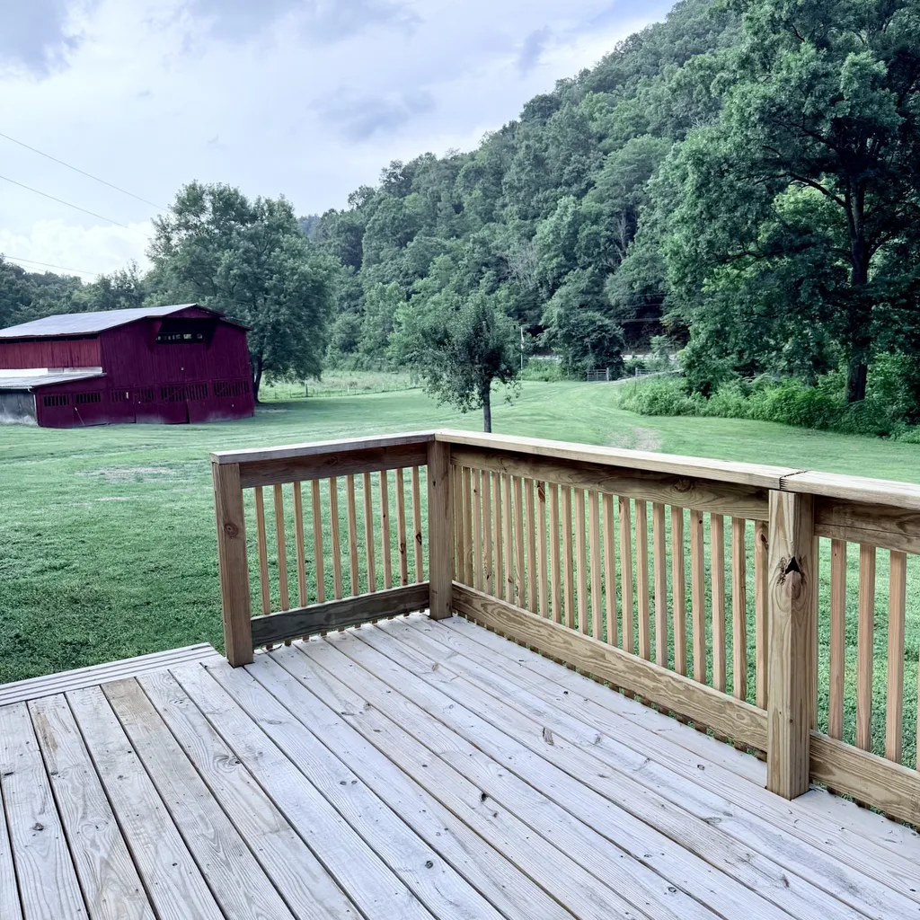 2625 Wartrace Highway Whitleyville TN 38588