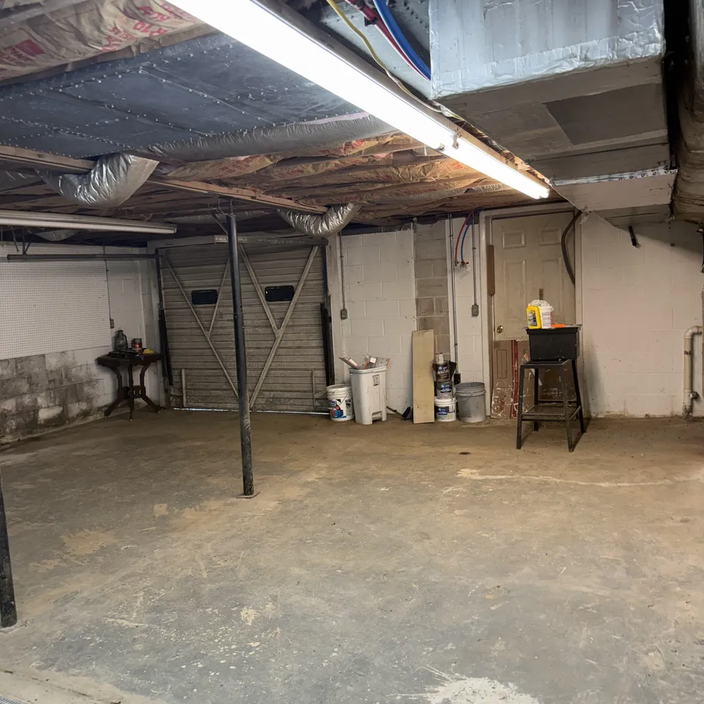 2625 Wartrace Highway Whitleyville TN 38588