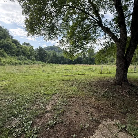2625 Wartrace Highway Whitleyville TN 38588