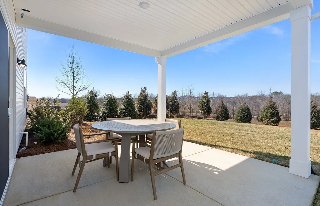 3274 Barrel Oak Pass Columbia TN 38401