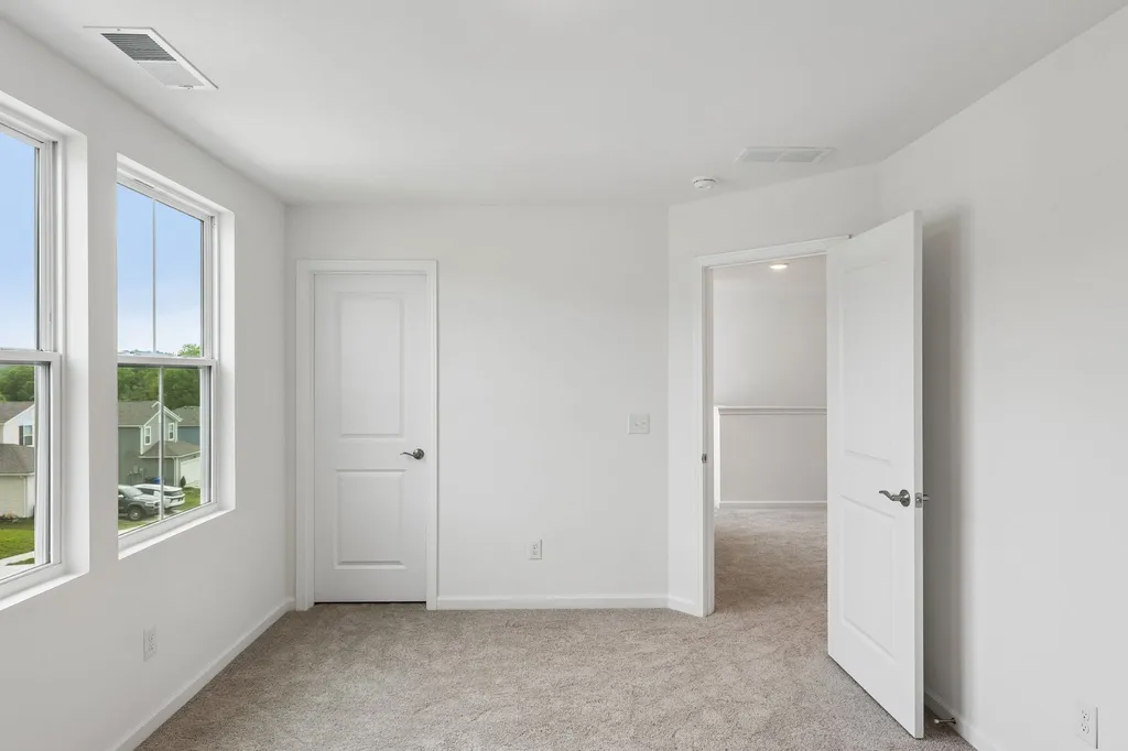 3274 Barrel Oak Pass Columbia TN 38401