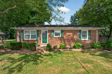 1201 Earl Avenue Smithville TN 37166
