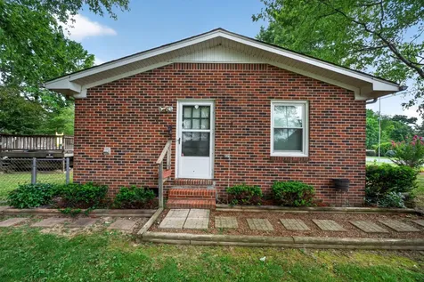 1201 Earl Avenue Smithville TN 37166