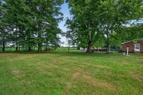 1201 Earl Avenue Smithville TN 37166