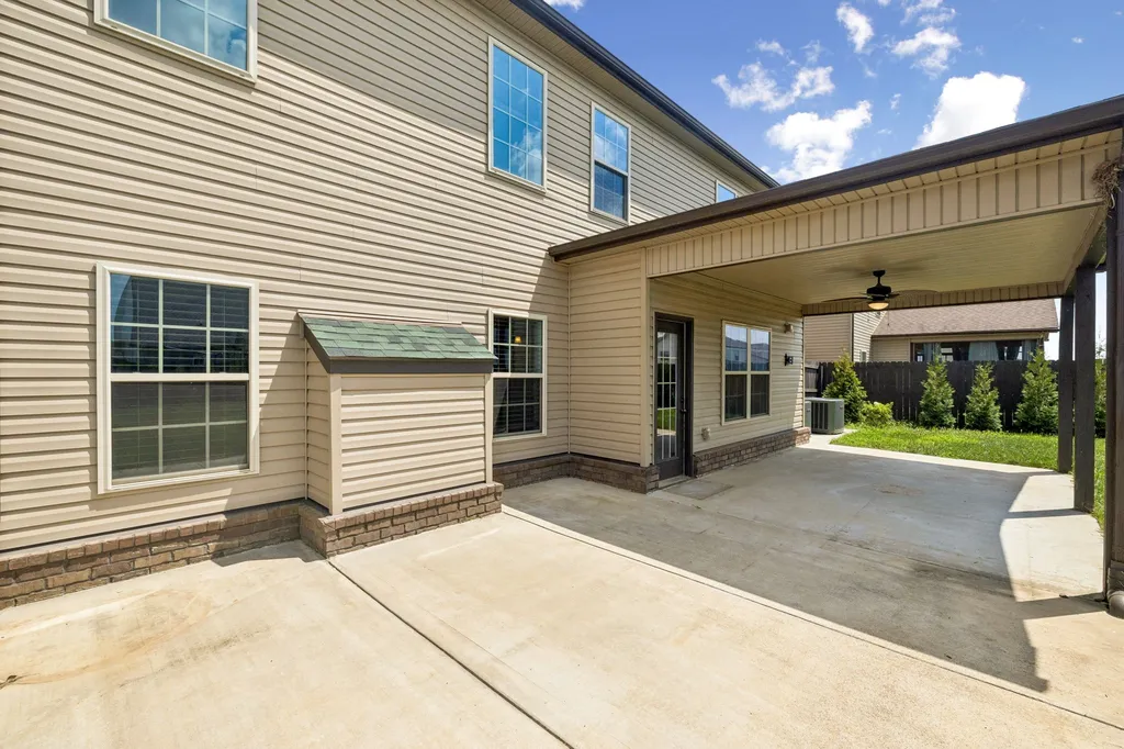1434 Millet Drive Clarksville TN 37040
