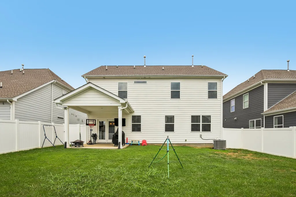 5627 Heirloom Drive Murfreesboro TN 37129