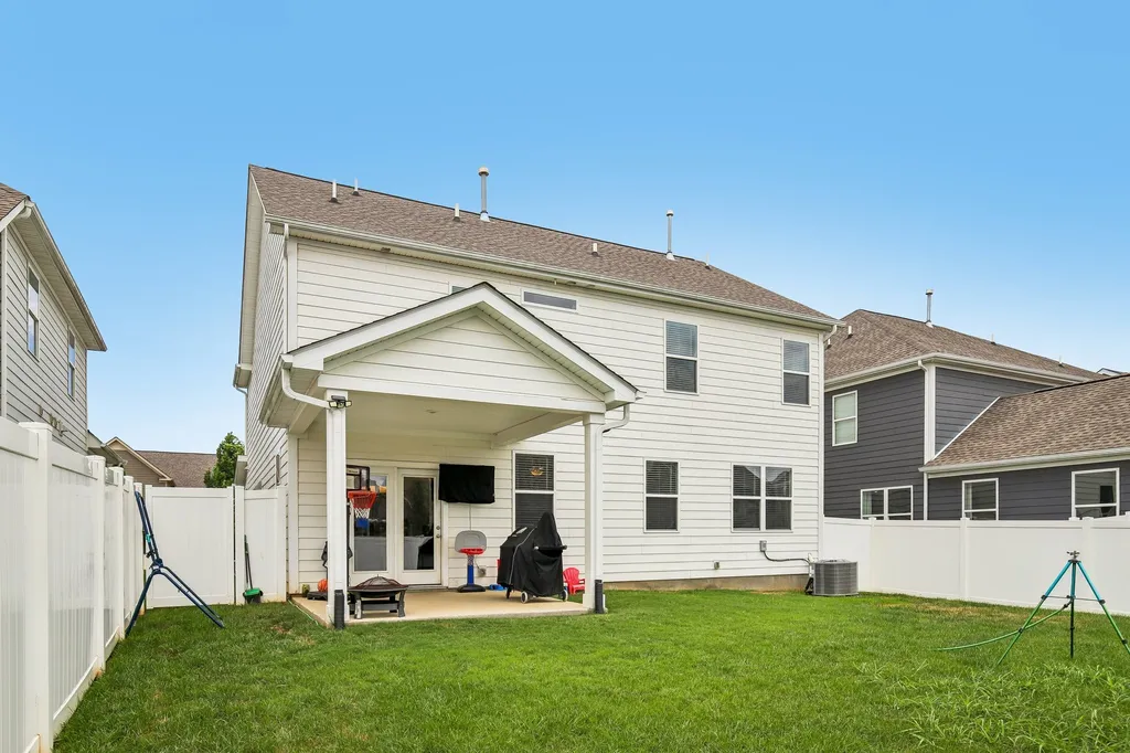 5627 Heirloom Drive Murfreesboro TN 37129