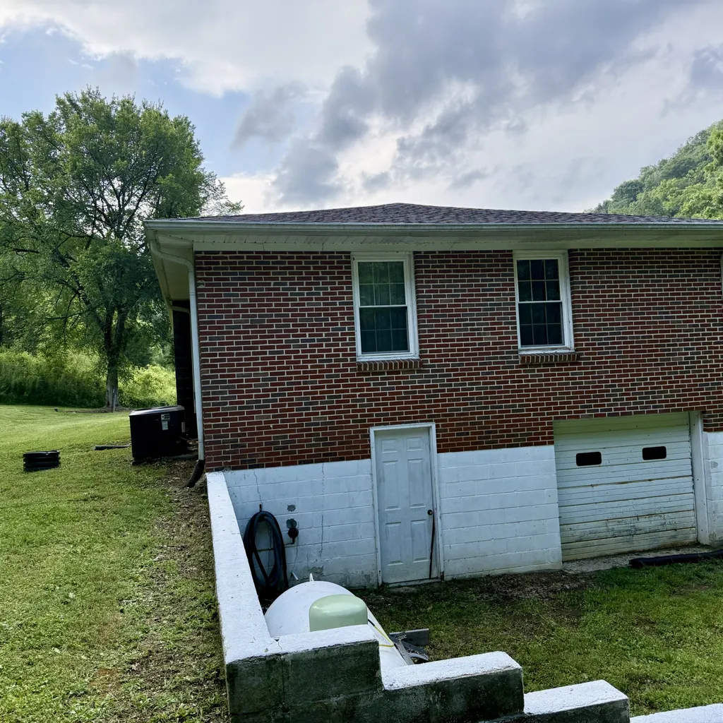 2625 Wartrace Highway Pleasant Shade TN 37145