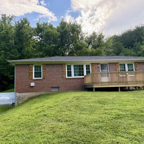 2625 Wartrace Highway Pleasant Shade TN 37145